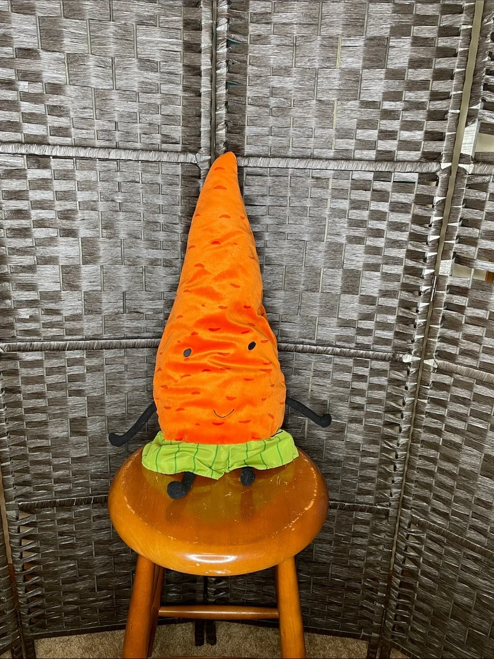 Adorable Carrot Plushie with Smiling Face - Arms and Legs